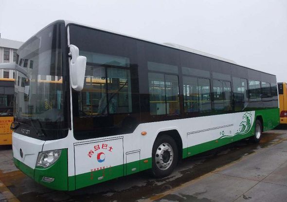 公交集团了解到,青岛市新引进的50辆新型纯电动公交车将在近高清图片